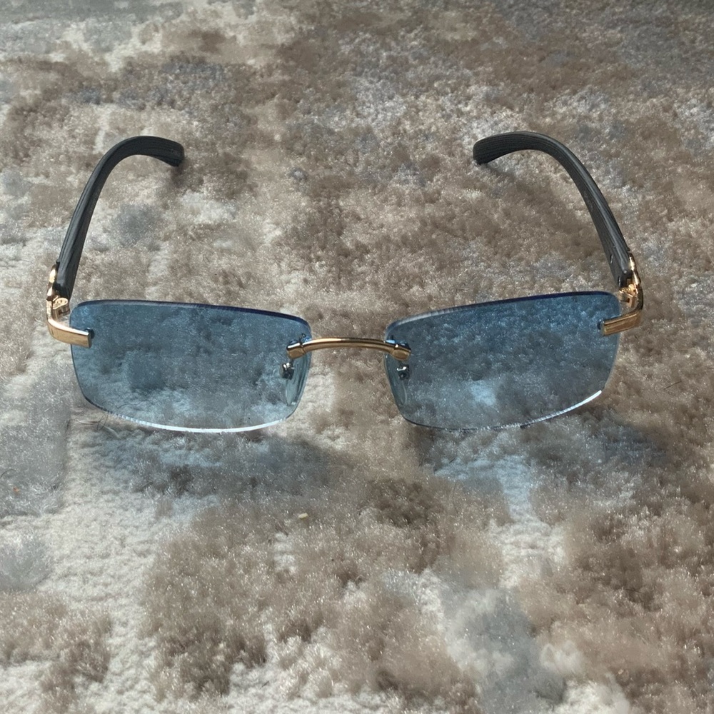Blue “buffs” sunglasses
